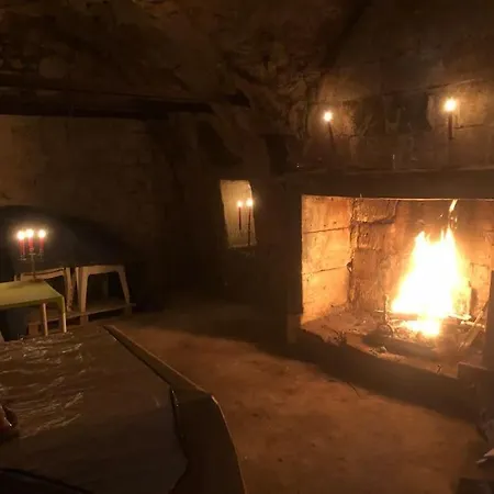 Maison-gite Chez Roland Holiday home Distre